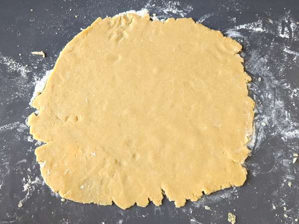 Törtchen mit Erdbeermarmelade zum Valentinstag: romantische hausgemachte Leckereien - Zubereitung Schritt 3