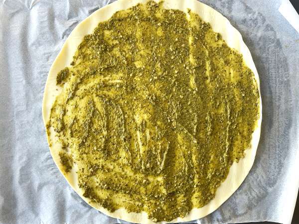 Pesto-Mozzarella-Blätterteiggebäck mit Air Fryer, in 15 Minuten fertig! - Zubereitung Schritt 1