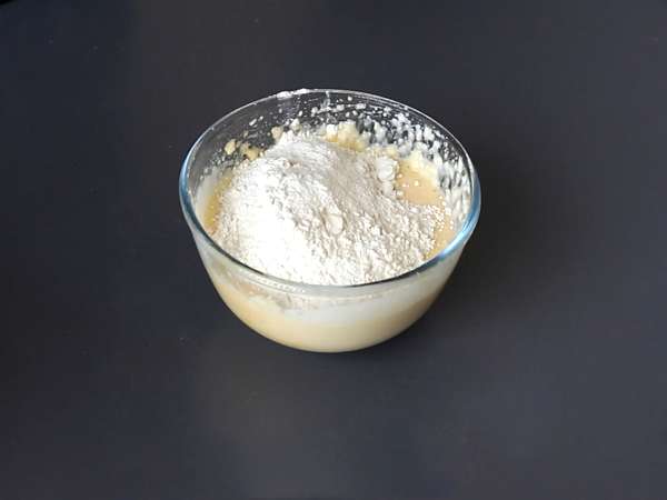 Blaubeer-Streuselkuchen: Der Kuchen, der zartschmelzend, saftig und knusprig ist! - Zubereitung Schritt 5