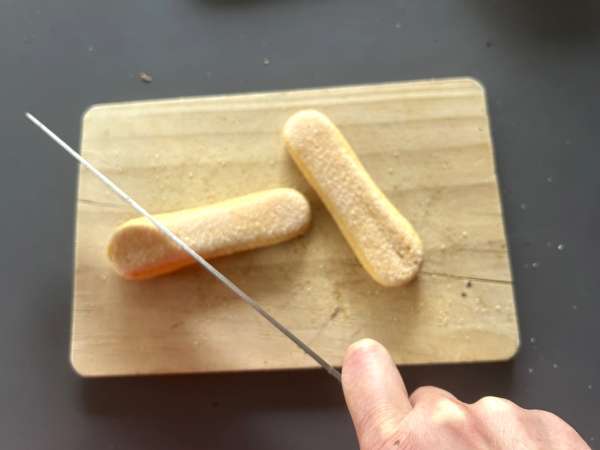 Soletilla-Herzen mit Schokoladen- und Pistazienüberzug - Zubereitung Schritt 3