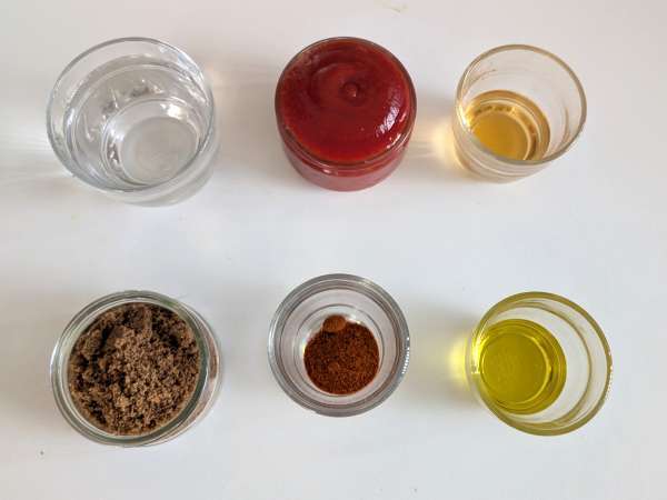 Hausgemachte süß-saure Barbecue-Soße: einfaches Rezept, im Handumdrehen zubereitet - Zubereitung Schritt 1