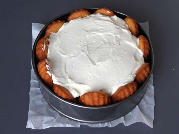 Charlotte mit roten Früchten und Madeleines - Zubereitung Schritt 8