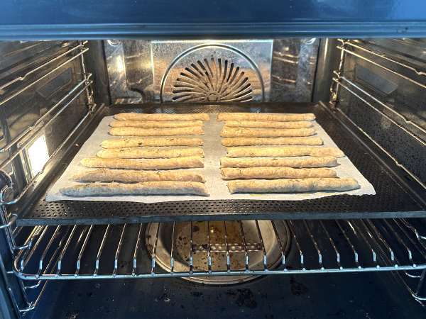 Hausgemachte Grissini mit Kräutern: einfach zuzubereiten und hyperknusprig! - Zubereitung Schritt 6