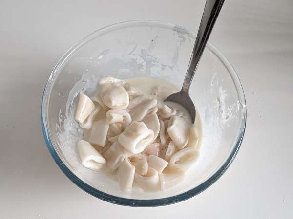 Tintenfischringe in der Heißluftfritteuse knusprig und leicht - Zubereitung Schritt 4