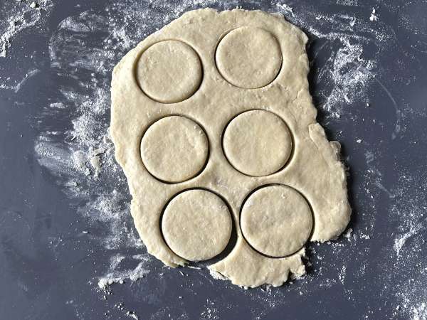 Strawberry Shortcake, der amerikanische Erdbeer-Sahne-Kuchen, der nie versagt - Zubereitung Schritt 4