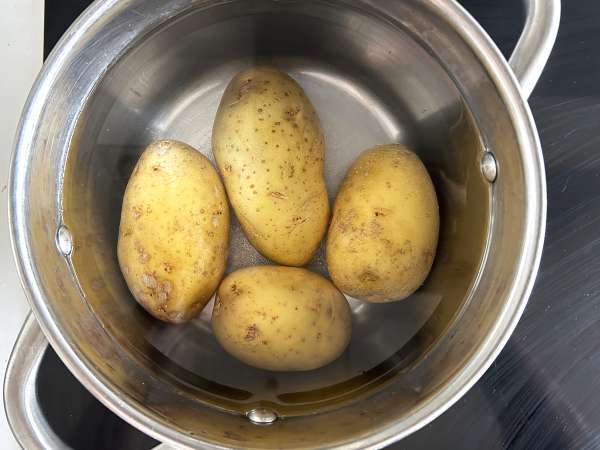 Wie kocht man Salzkartoffeln? - Zubereitung Schritt 1