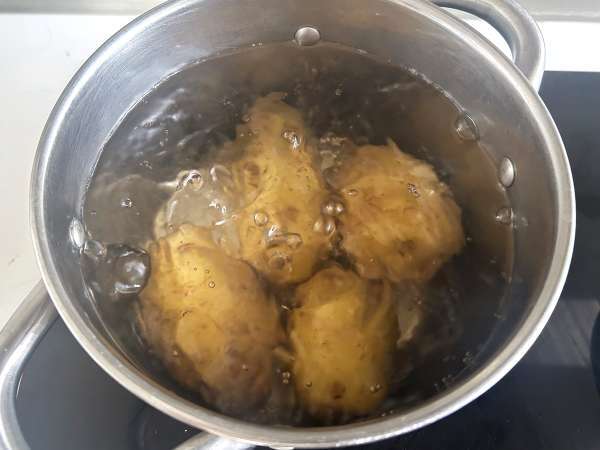 Wie kocht man Salzkartoffeln? - Zubereitung Schritt 2