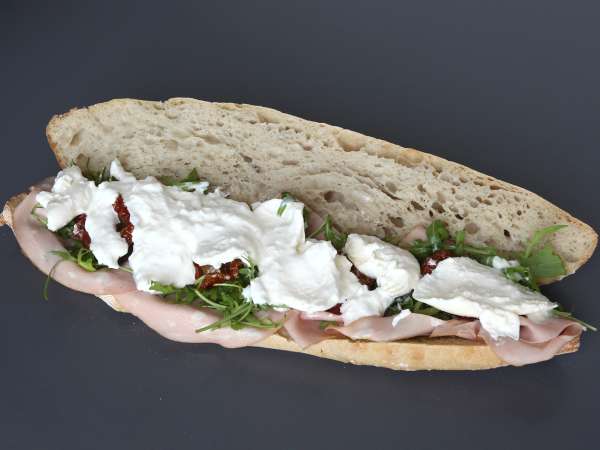 Ultrafeines italienisches Sandwich mit Mortadella und Burrata - Zubereitung Schritt 5