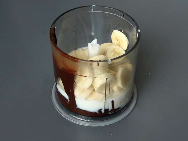 Bananen-Schokoladen-Dessertcreme mit nur 3 Zutaten! - Zubereitung Schritt 2