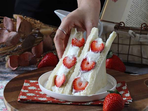 Ichigo Sando, das japanische Erdbeer-Sandwich! - Zubereitung Schritt 10