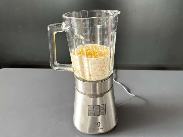 Curau de Milho : brasilianischer Maispudding mit Zimt - Zubereitung Schritt 1