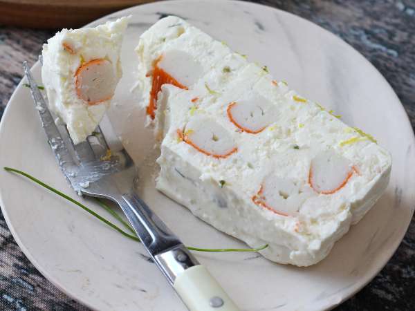 Surimi-Terrine ohne Kochen: eine einfache kalte Vorspeise, perfekt für den Sommer - Zubereitung Schritt 11