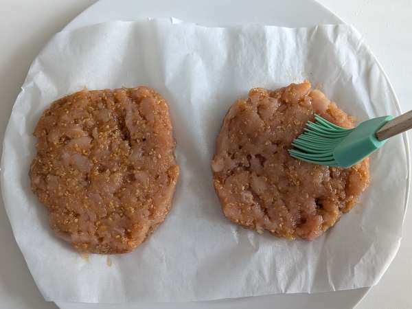 Hähnchen-Patties aus dem Airfryer : saftig und einfach - Zubereitung Schritt 7