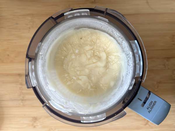 Stracciatella-Eis aus der Ninja Creami : Rezept mit Skyr - Zubereitung Schritt 2