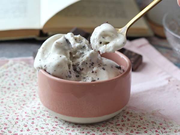 Stracciatella-Eis aus der Ninja Creami : Rezept mit Skyr - Zubereitung Schritt 6
