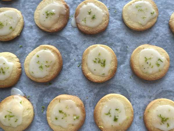Limettenkekse mit Zuckerguss : einfaches und knuspriges Rezept - Zubereitung Schritt 11