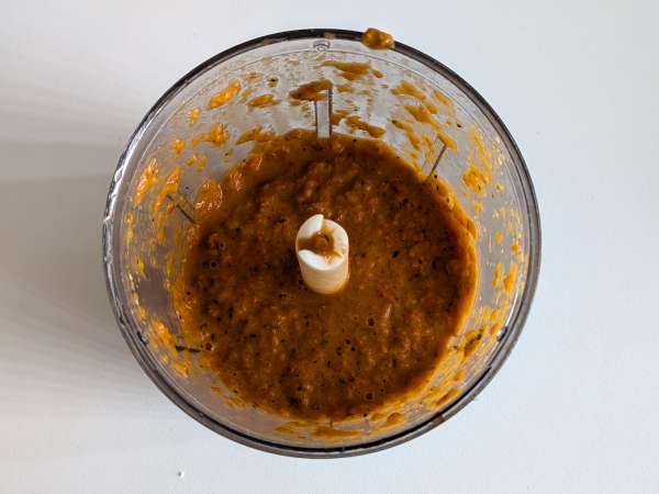 Nudeln mit Paprika und Minze: cremig und aromatisch - Zubereitung Schritt 5