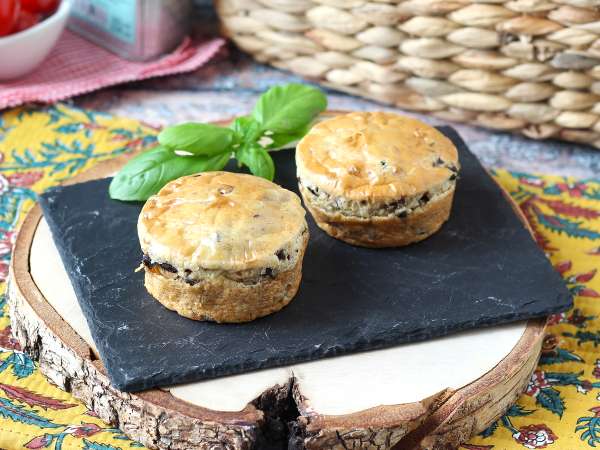 Herzhafte Törtchen mit Oliven und Frischkäse aus dem Airfryer - Zubereitung Schritt 8