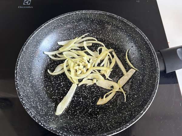 Sardinen in der Dose nach Escabèche-Art - Zubereitung Schritt 2