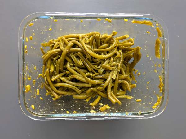 Grüne Bohnen mit Thai-Soße aus der Heißluftfritteuse - Zubereitung Schritt 2