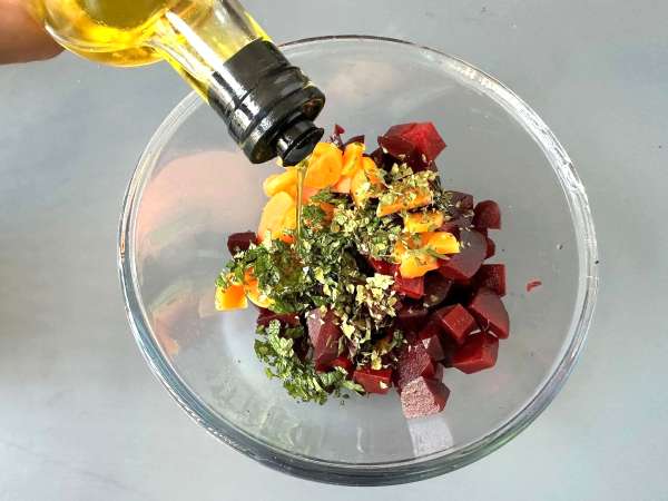 Rote-Bete-Salat mit gegrilltem Halloumi - Zubereitung Schritt 3