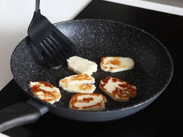 Rote-Bete-Salat mit gegrilltem Halloumi - Zubereitung Schritt 7