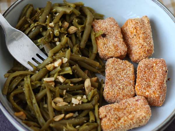 Knusprige Tofu-Nuggets und grüne Bohnen nach thailändischer Art aus der Heißluftfritteuse - Zubereitung Schritt 8