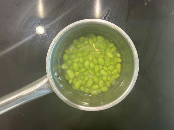 Linsensalat mit Feta und Edamame sowie knackigem Gemüse - Zubereitung Schritt 3