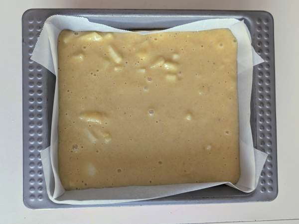 Einfacher, saftiger Birnenkuchen mit Mandeln - Zubereitung Schritt 5