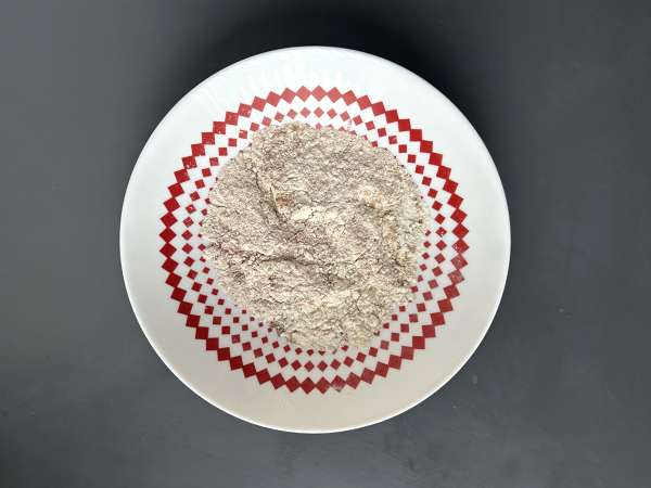 Kabeljau-Filet mit Zitrone, Knoblauch und Gewürzen - Zubereitung Schritt 3