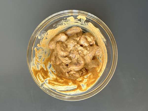 Hähnchen-Shawarma aus der Heißluftfritteuse, Pita und Tahini-Sauce - Zubereitung Schritt 2