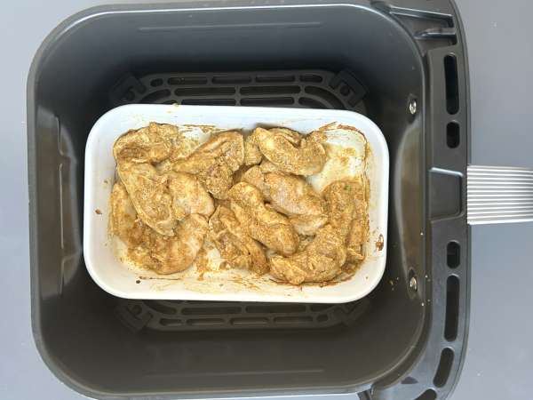 Hähnchen-Shawarma aus der Heißluftfritteuse, Pita und Tahini-Sauce - Zubereitung Schritt 5
