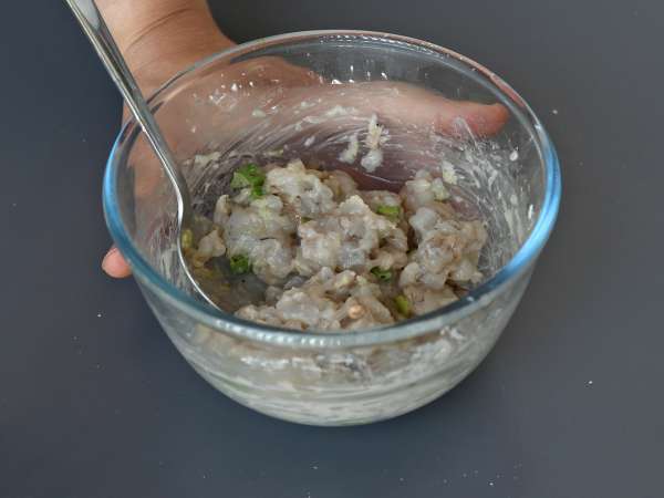Garnelenhäppchen nach Frühlingsrollen-Art aus der Heißluftfritteuse - Zubereitung Schritt 2