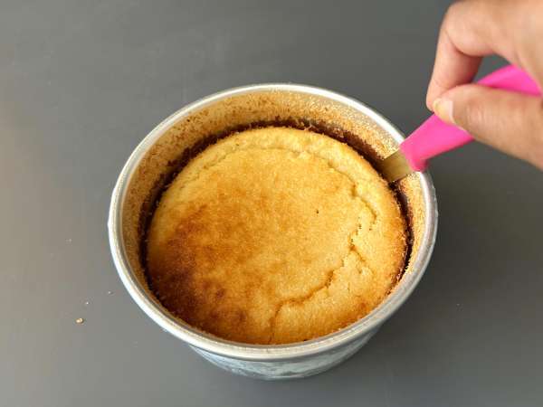 Kokos-Puddingkuchen mit Kondensmilch – einfach und zart schmelzend - Zubereitung Schritt 6