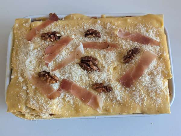 Lasagne mit Kürbis, Speck und Walnüssen – cremig und knusprig - Zubereitung Schritt 8