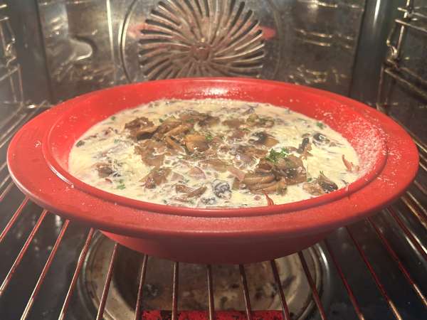 Quiche ohne Boden mit Pilzen, Speck und Hüttenkäse - Zubereitung Schritt 8