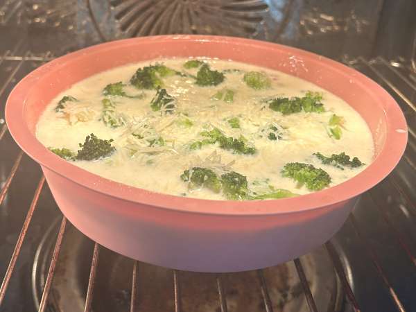 Quiche ohne Boden mit Brokkoli, Pancetta und Hüttenkäse - Zubereitung Schritt 6