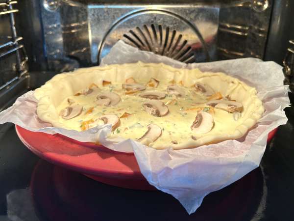 Quiche mit Champignons und Hokkaido-Kürbis - Zubereitung Schritt 9