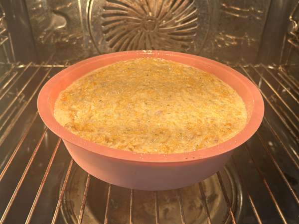 Quiche ohne Boden mit Thunfisch, Möhren und Hüttenkäse: einfach und proteinreich - Zubereitung Schritt 8