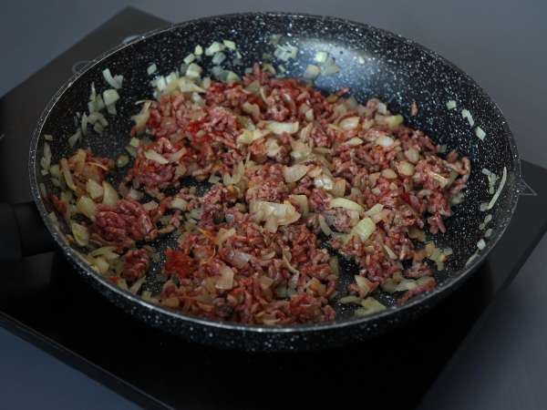 Pfannenlasagne mit Hackfleisch : schnelle Lasagne ohne Backofen - Zubereitung Schritt 2