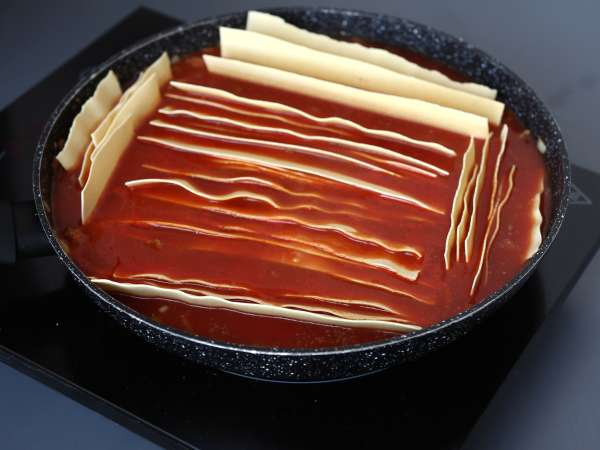 Pfannenlasagne mit Hackfleisch : schnelle Lasagne ohne Backofen - Zubereitung Schritt 4