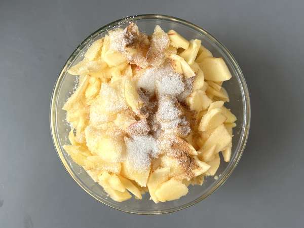 Apfelkuchen mit Streuseln : saftig und knusprig - Zubereitung Schritt 4