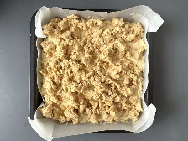 Apfelkuchen mit Streuseln : saftig und knusprig - Zubereitung Schritt 6