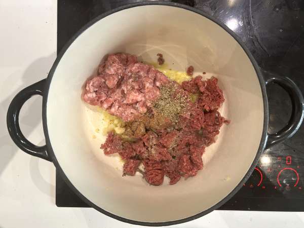 Lasagne-Suppe mit Hackfleisch : einfaches One-Pot-Rezept - Zubereitung Schritt 2