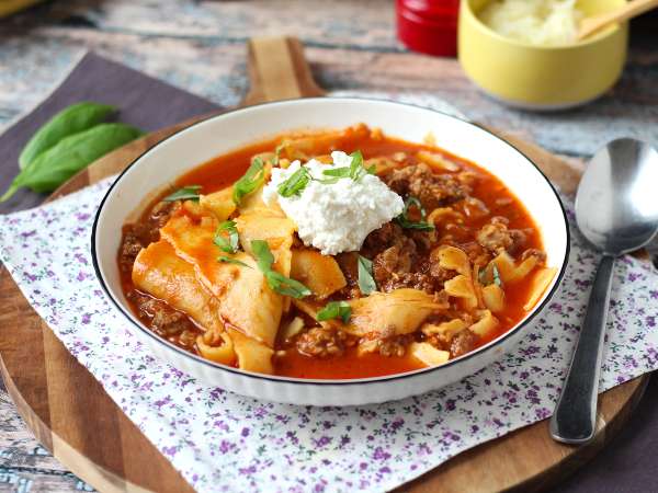 Lasagne-Suppe mit Hackfleisch : einfaches One-Pot-Rezept - Zubereitung Schritt 7