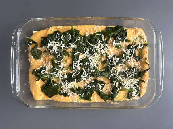 Vegetarische Kürbislasagne mit Spinat und Ricotta - Zubereitung Schritt 6