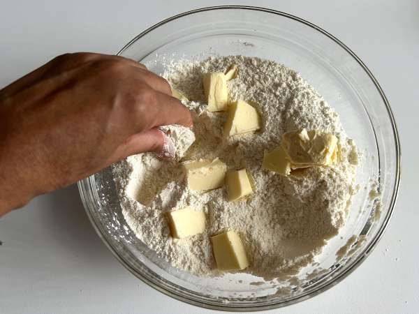 Szarlotka : polnischer Apfelkuchen mit knusprigen Streuseln - Zubereitung Schritt 2