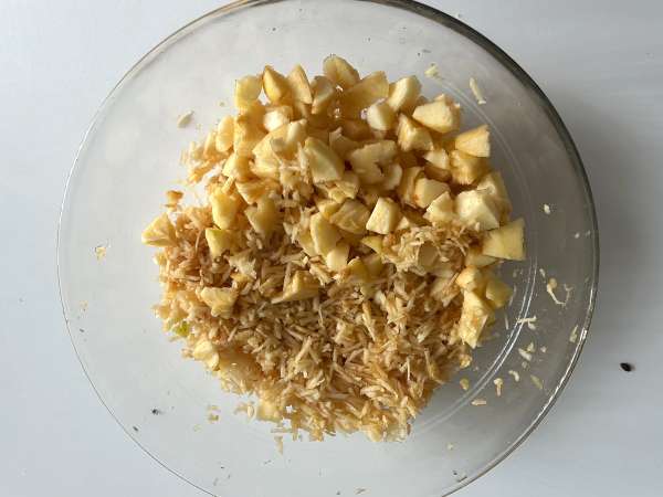Szarlotka : polnischer Apfelkuchen mit knusprigen Streuseln - Zubereitung Schritt 7