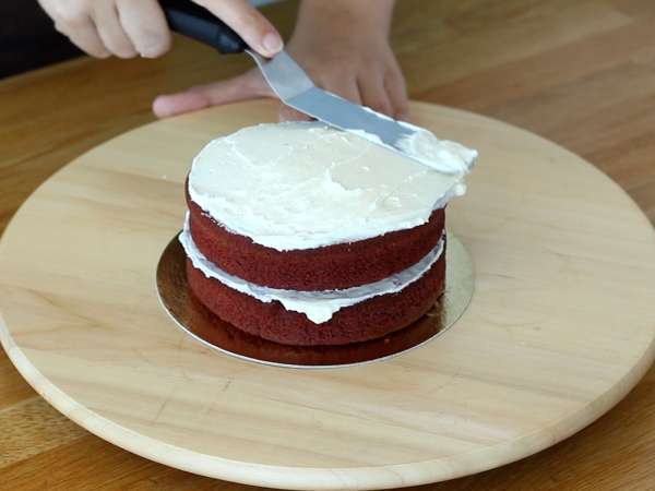 Halloween-Red-Velvet-Torte : gruselig und spektakulär - Zubereitung Schritt 10