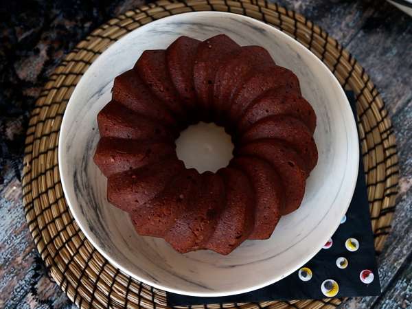 Halloween-Gugelhupf mit grüner Glasur : einfacher Monsterkuchen - Zubereitung Schritt 6